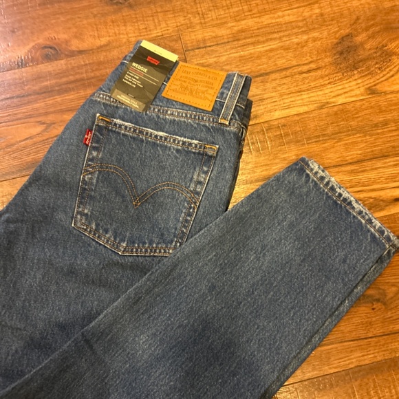 501 Wedgy Levi’s - Picture 3 of 5